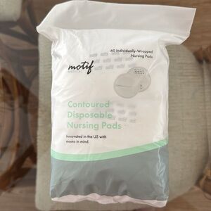 3/$15 🌸 60 Motif Nursing Pads Disposable Contoured Breastfeeding Supplies